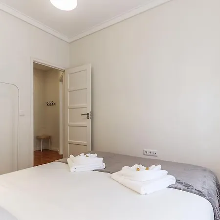 Portucale ! Ajuda Delight Apartment